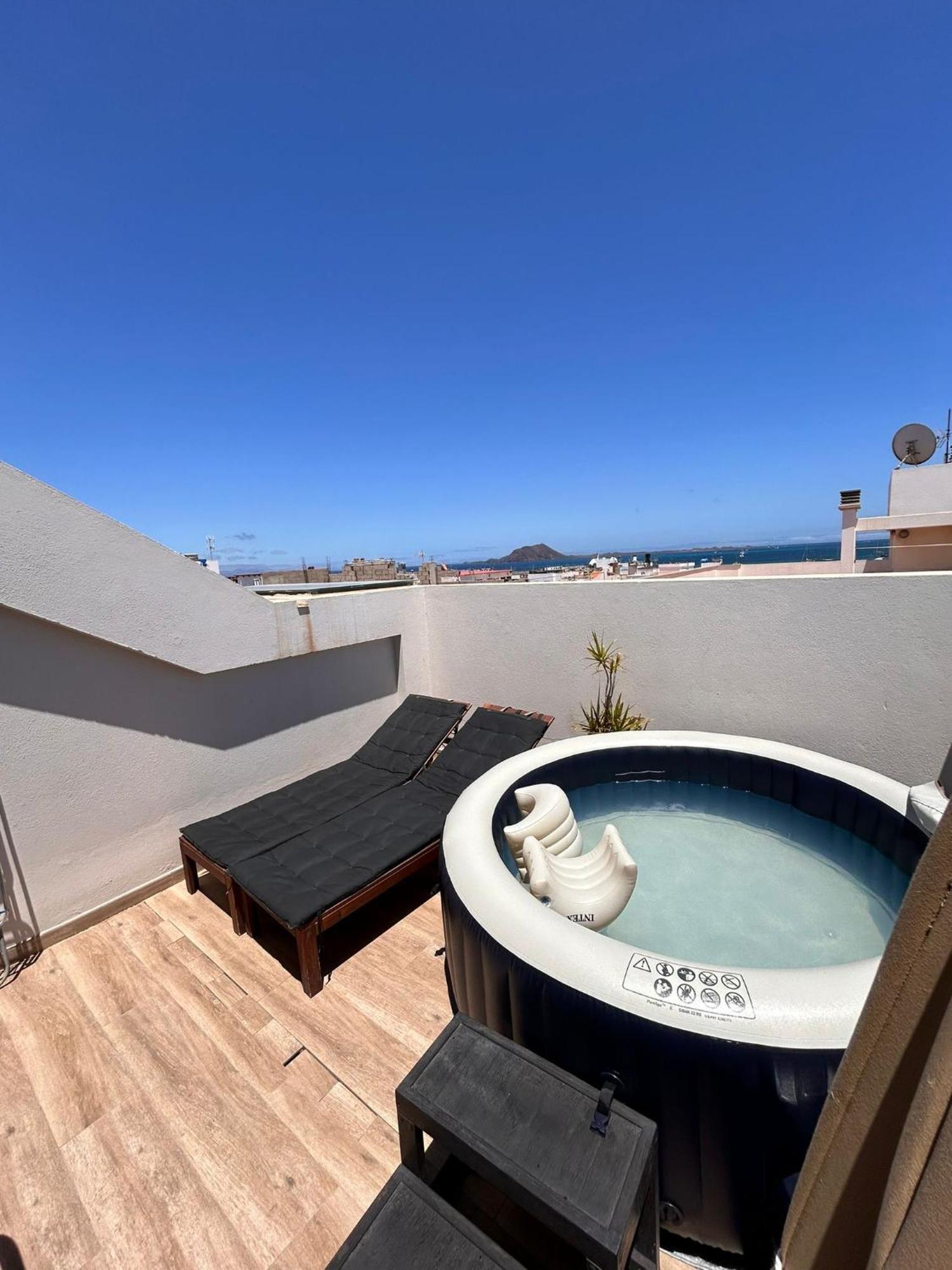 Jable Suites Apartamentos De Lujo En El Centro Corralejo Buitenkant foto