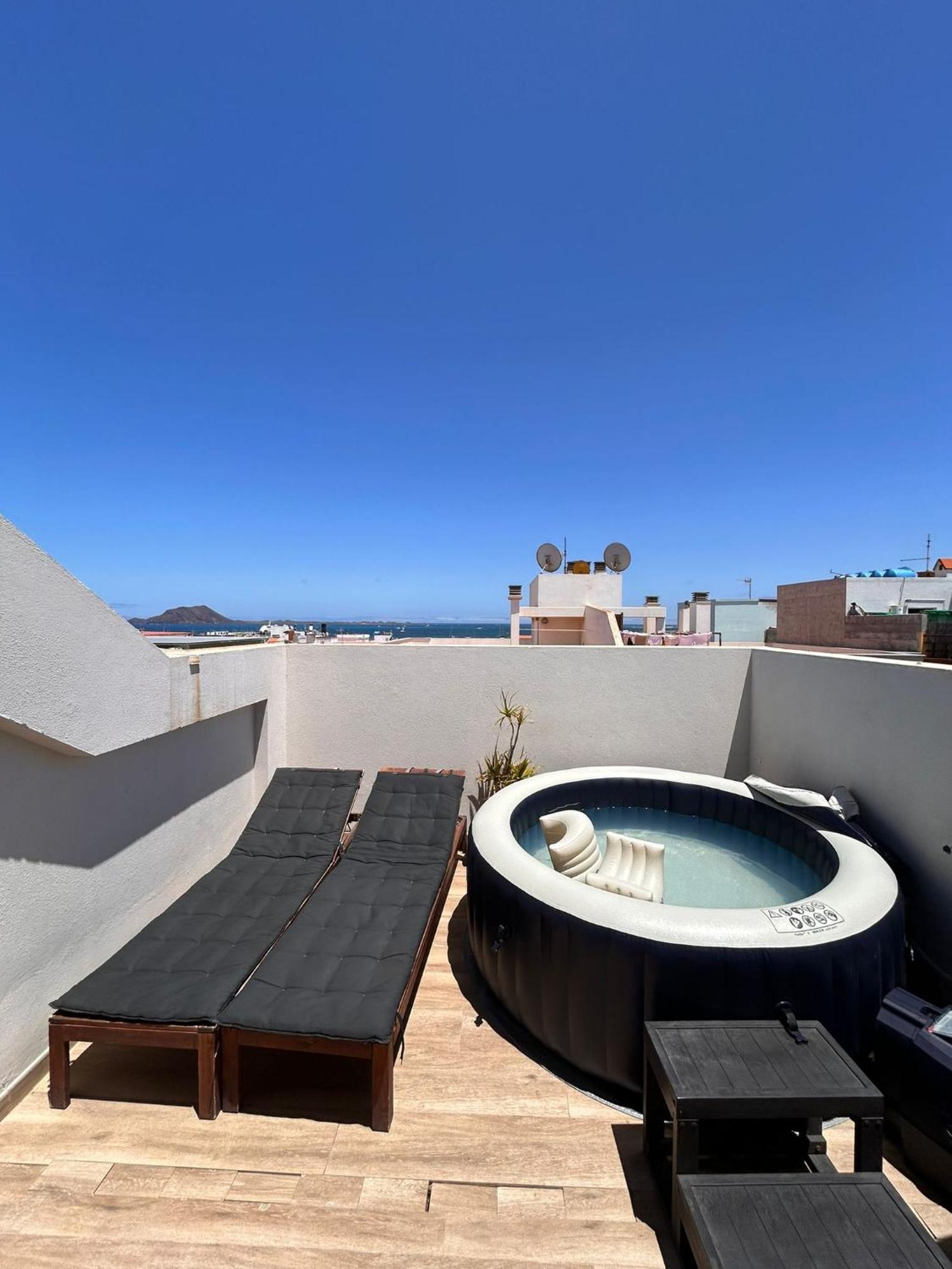 Jable Suites Apartamentos De Lujo En El Centro Corralejo Buitenkant foto